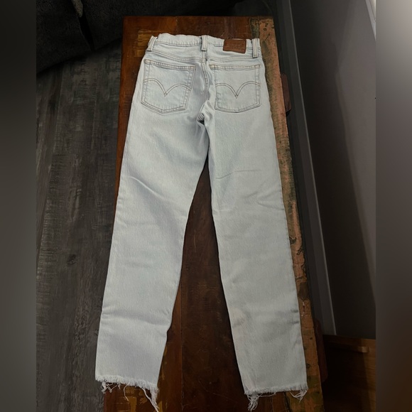 Levi Wedgie Jeans - Picture 3 of 4